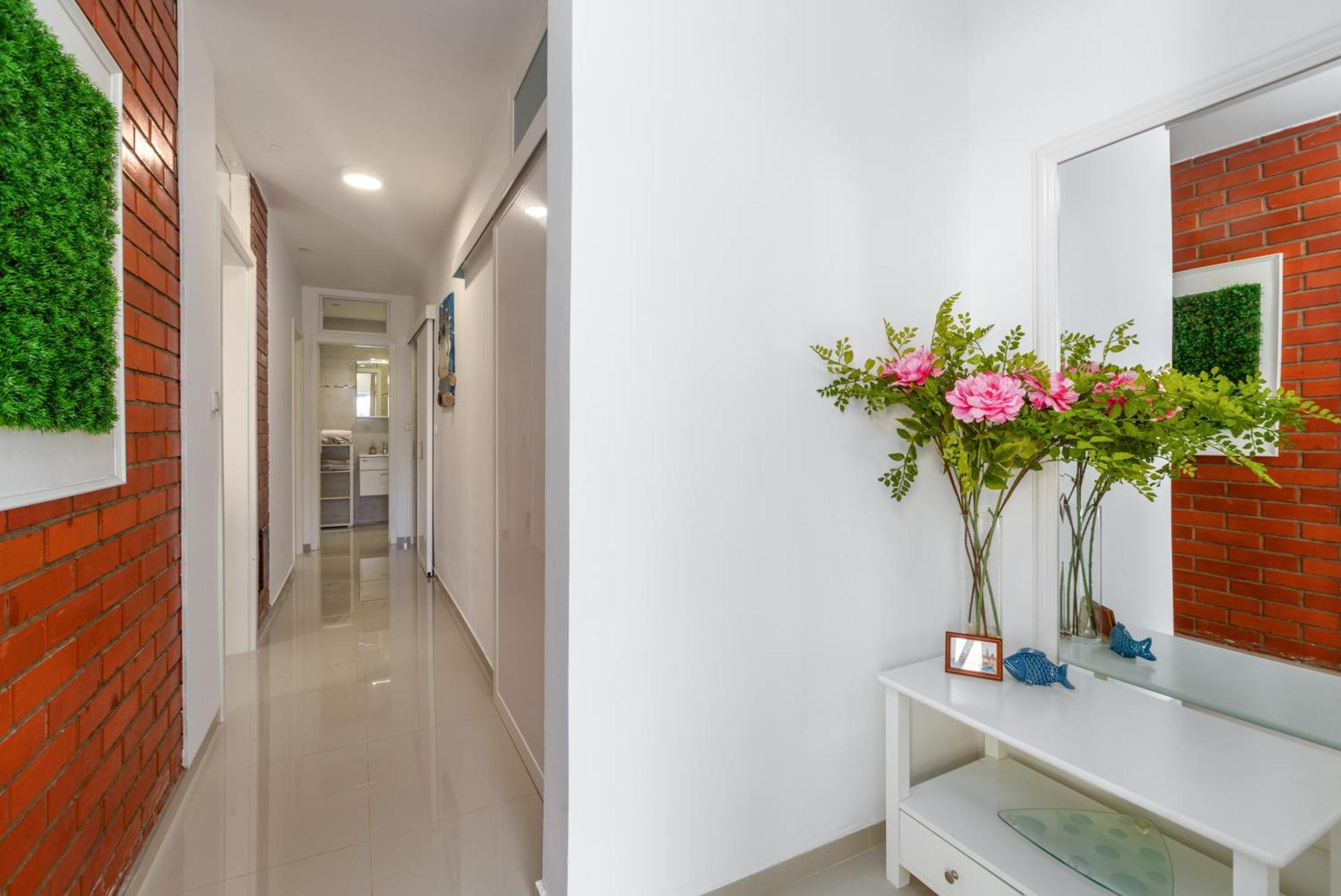 Modern Zen With Private Garden Apartman