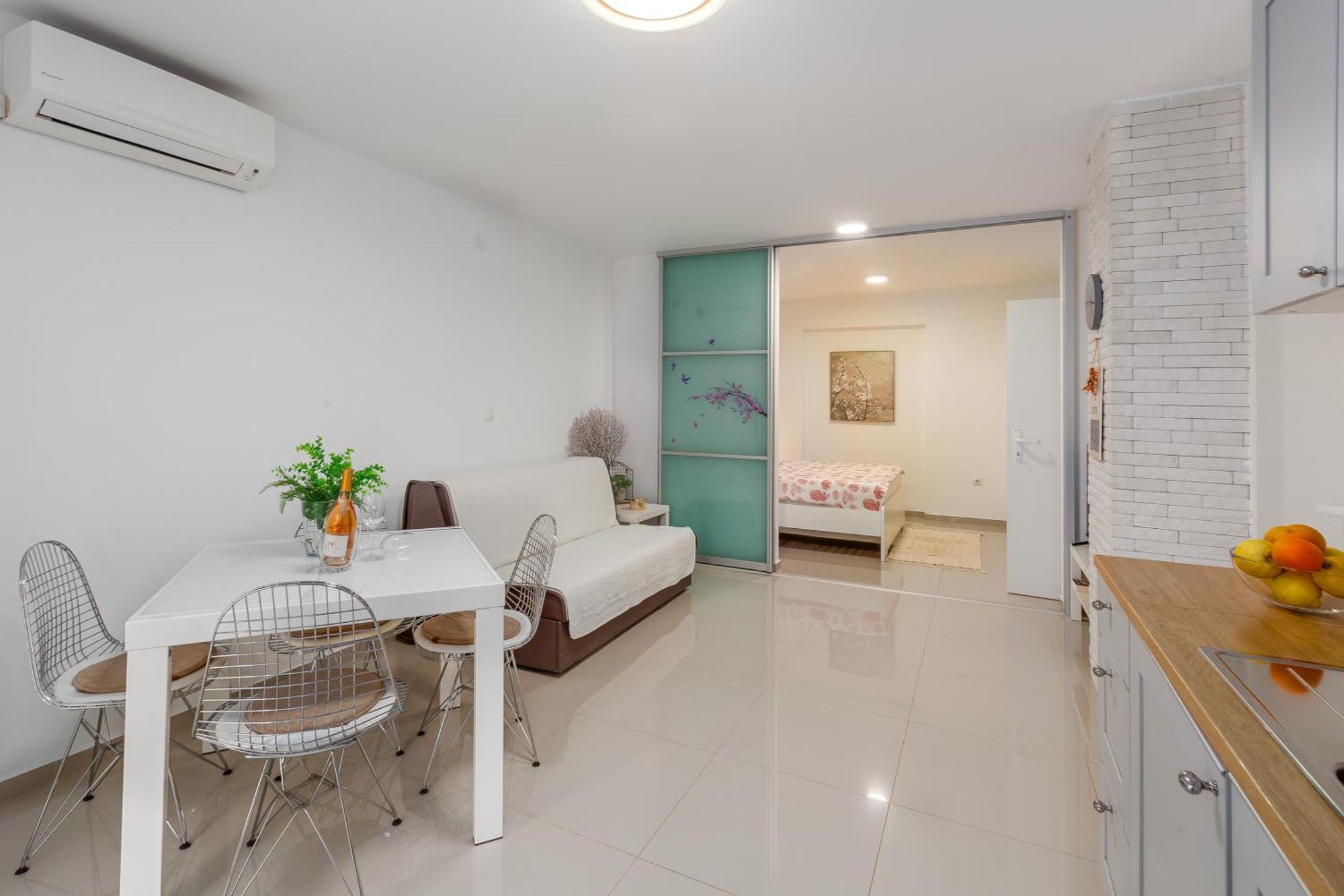 Appartement Modern Zen With Private Garden Poreč